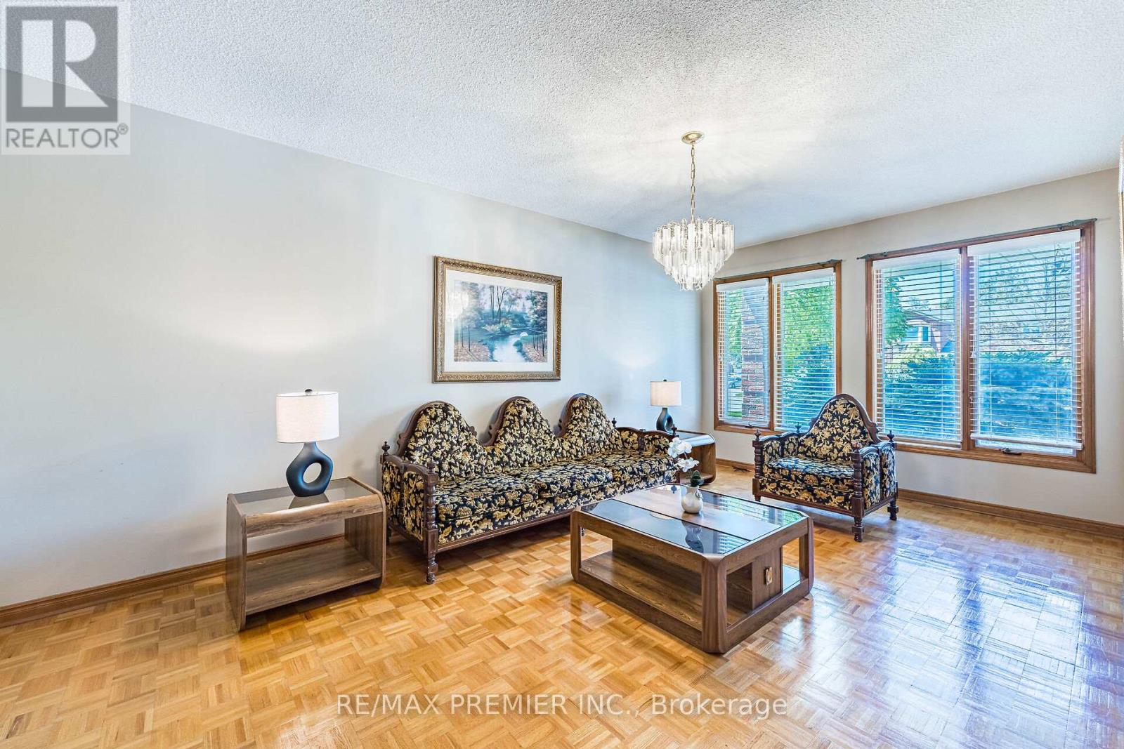 Photo 3 of 18 Mathewson Street, Vaughan ON