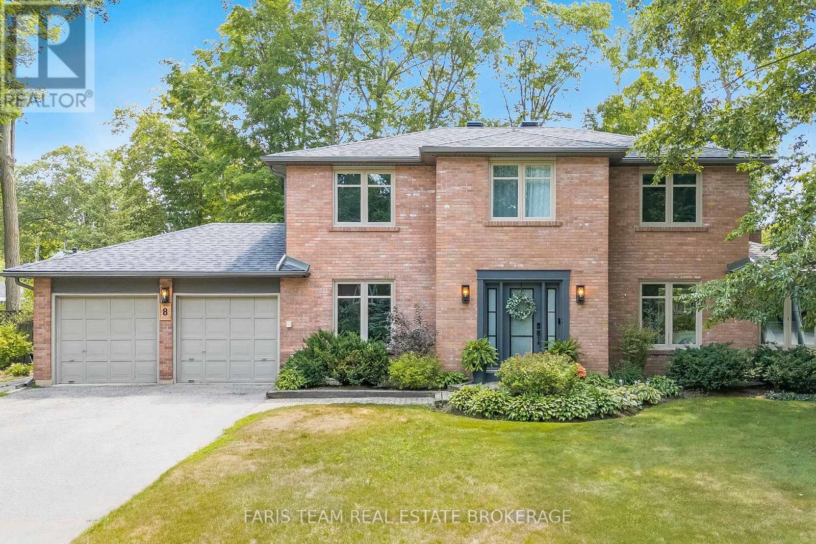 Photo 1 of 8 Malta Crescent, Springwater ON