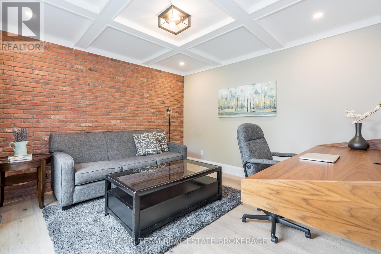 Photo 14 of 8 Malta Crescent, Springwater ON