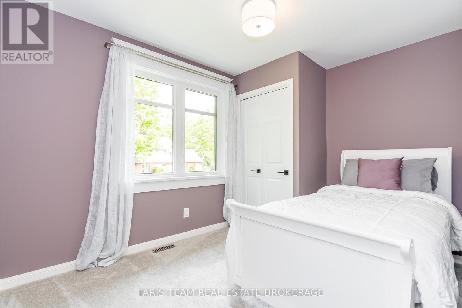Photo 23 of 8 Malta Crescent, Springwater ON