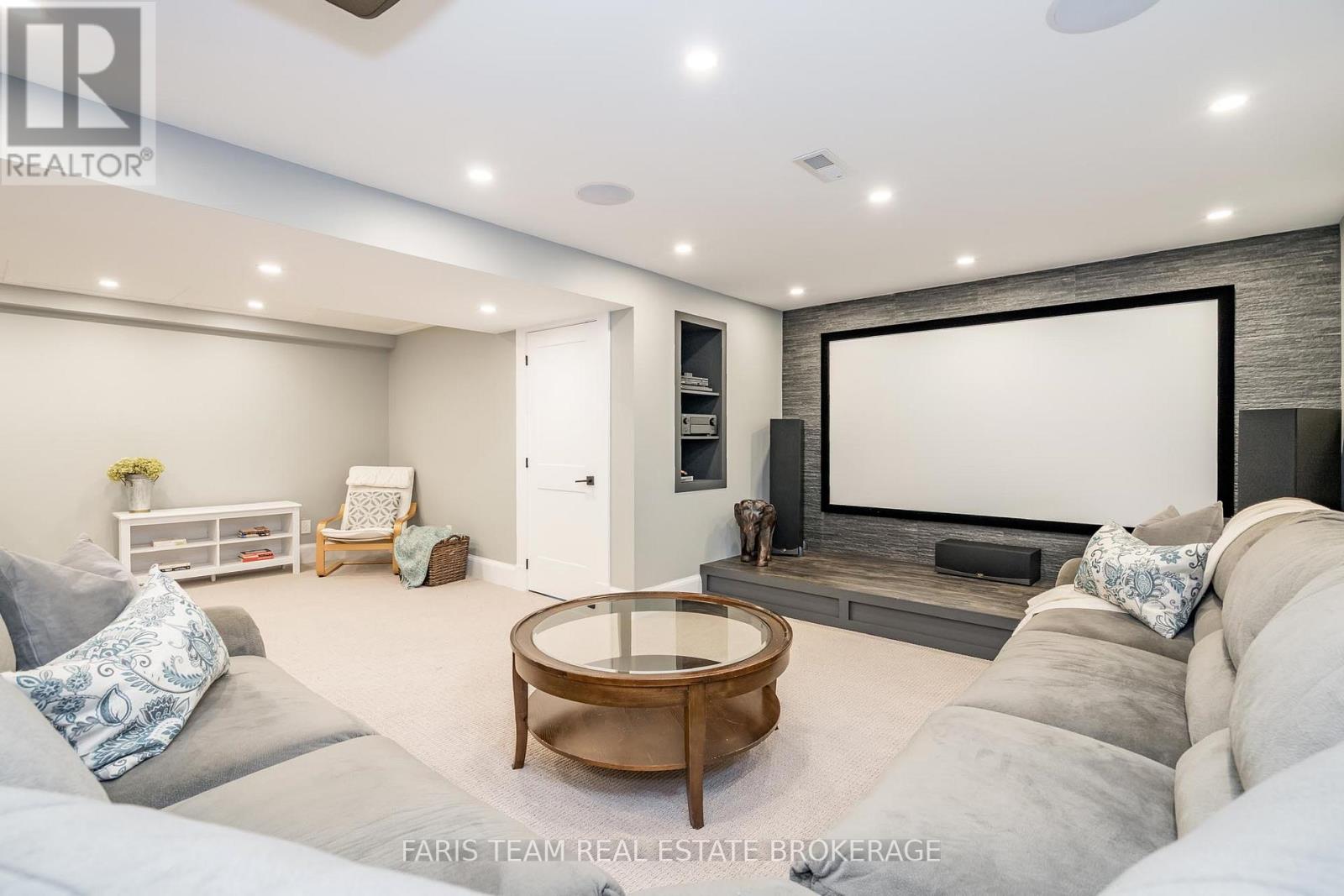 Photo 25 of 8 Malta Crescent, Springwater ON