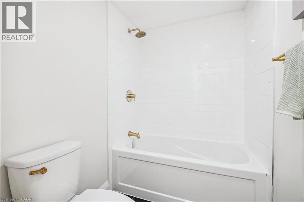 Photo 23 of 25 Elgin Street, Waterdown ON