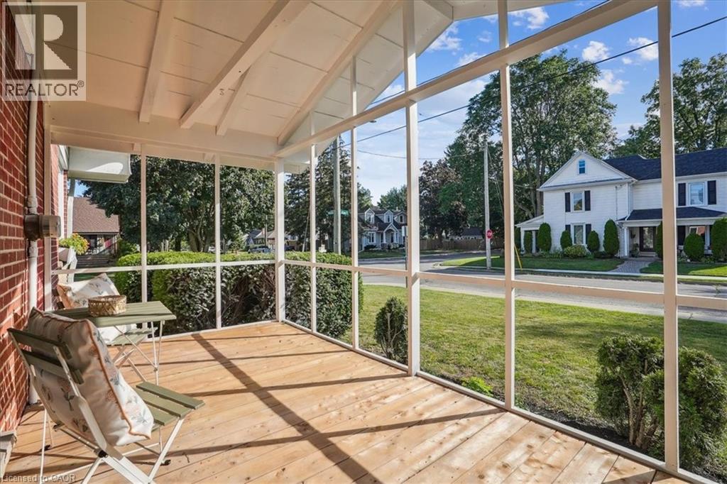 Photo 17 of 25 Elgin Street, Waterdown ON