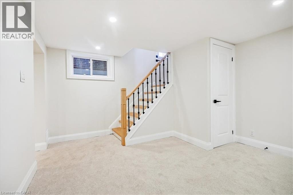 Photo 25 of 25 Elgin Street, Waterdown ON