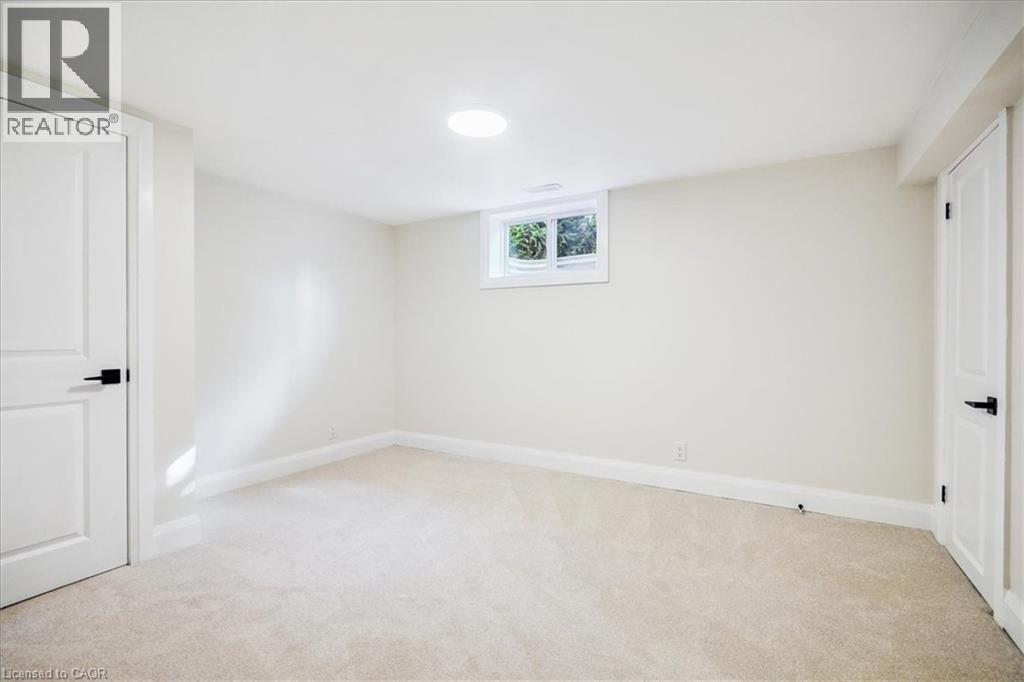 Photo 33 of 25 Elgin Street, Waterdown ON