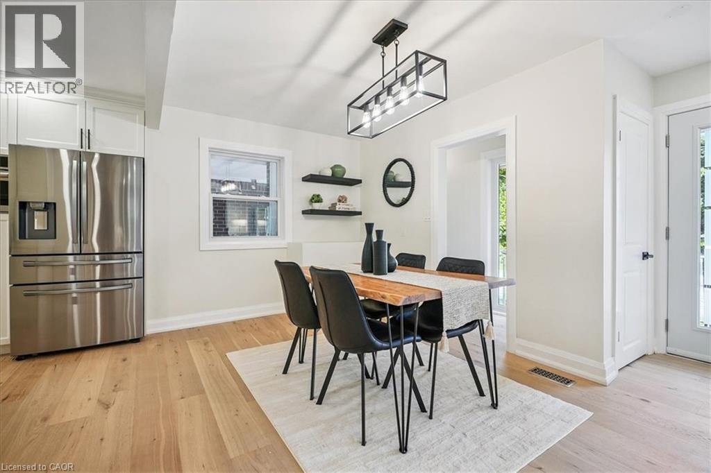 Photo 10 of 25 Elgin Street, Waterdown ON