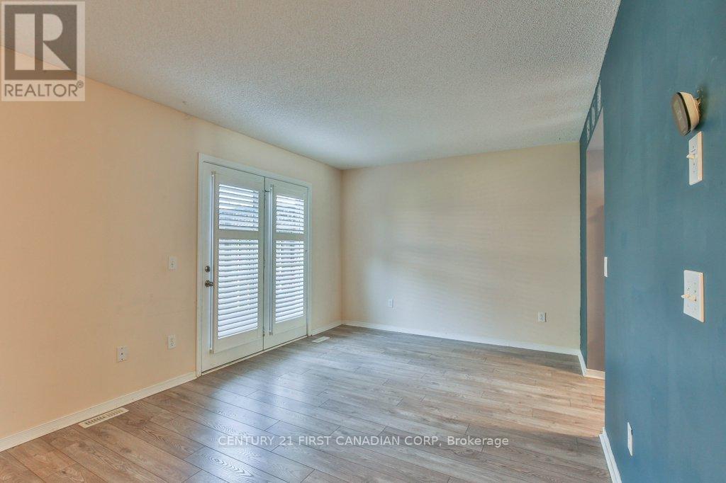 Photo 15 of 1600 Mickleborough Drive, London North ON