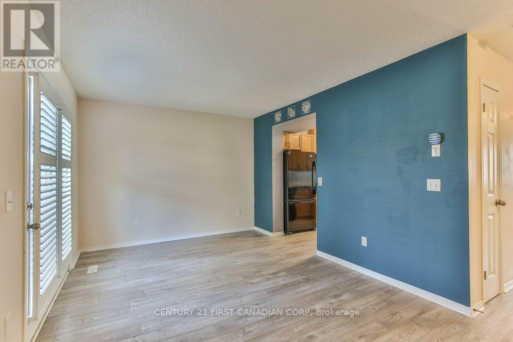 Photo 16 of 1600 Mickleborough Drive, London North ON