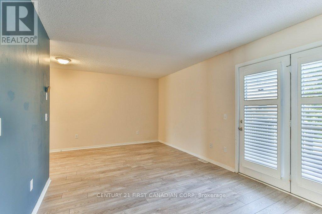 Photo 18 of 1600 Mickleborough Drive, London North ON