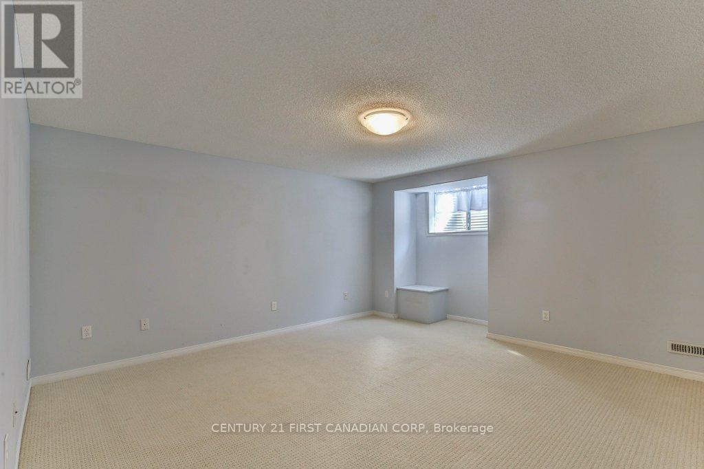 Photo 29 of 1600 Mickleborough Drive, London North ON