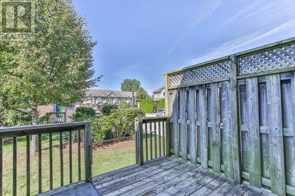 Photo 33 of 1600 Mickleborough Drive, London North ON