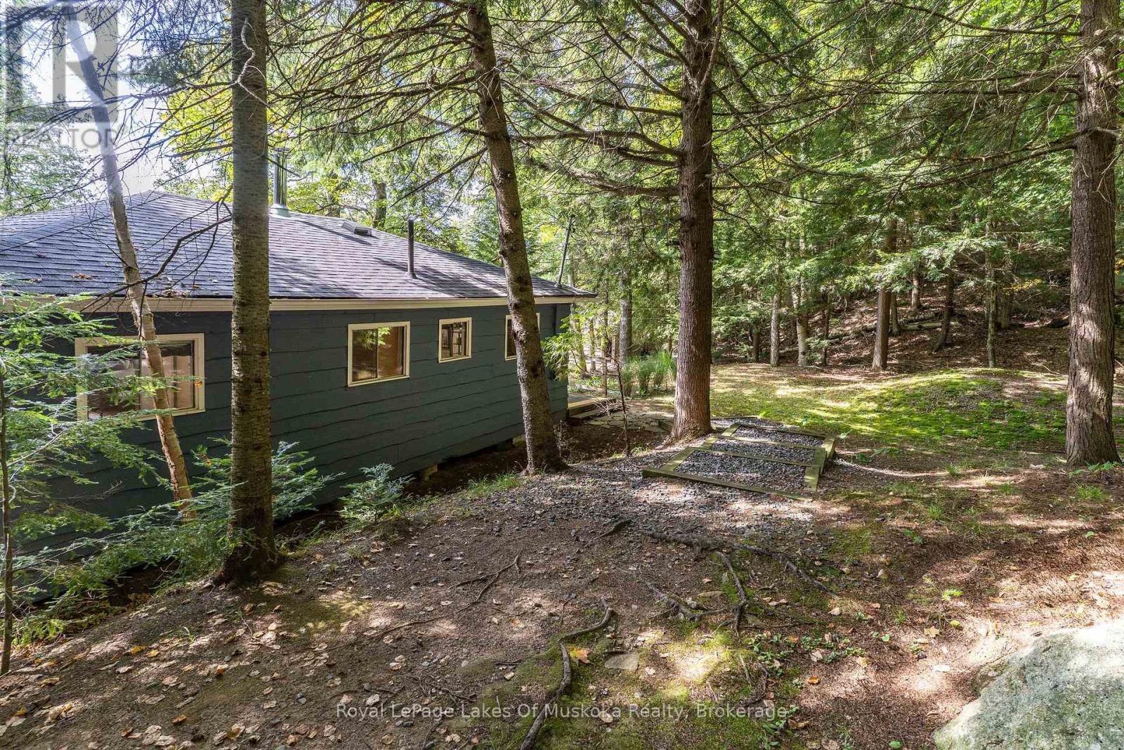 Photo 19 of 1020 Grandview Drive, Lake Of Bays ON