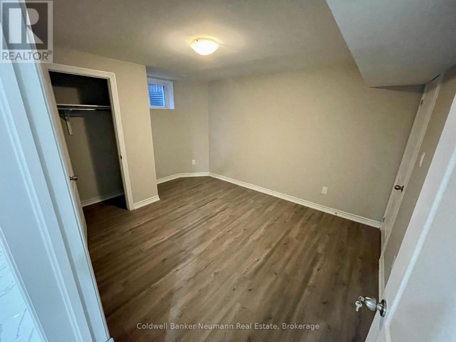 Photo 26 of 64 Laughland Lane, Guelph ON