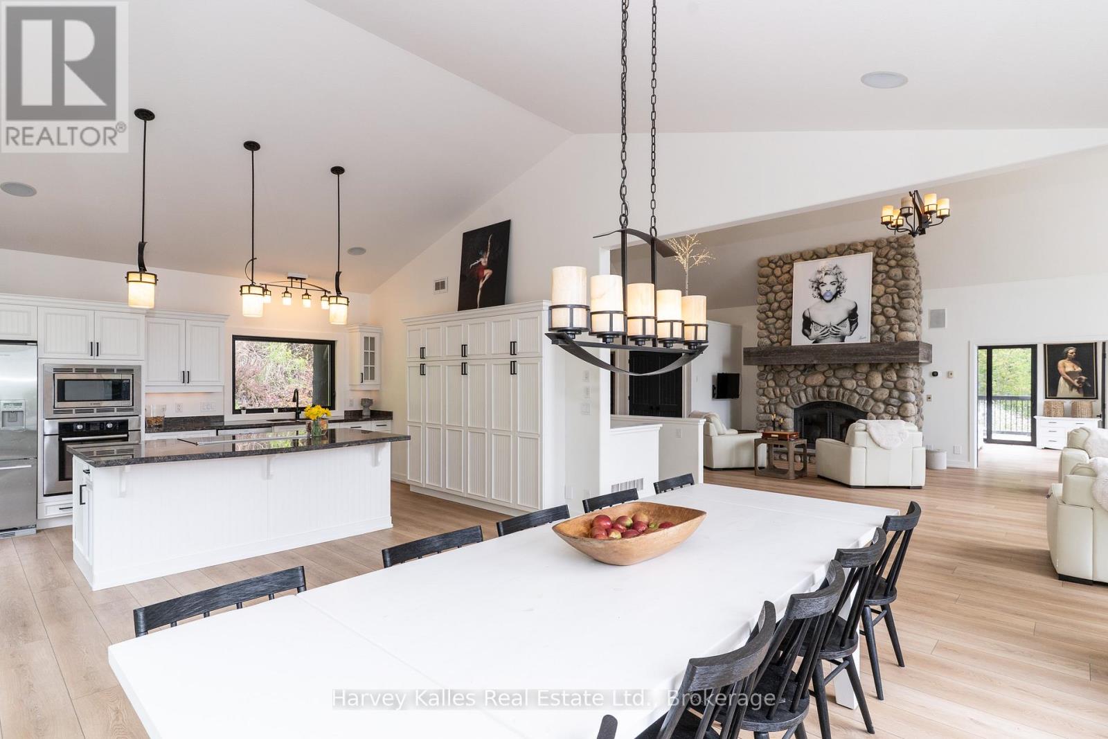 Photo 10 of 4 1118 North Drive, Muskoka Lakes ON