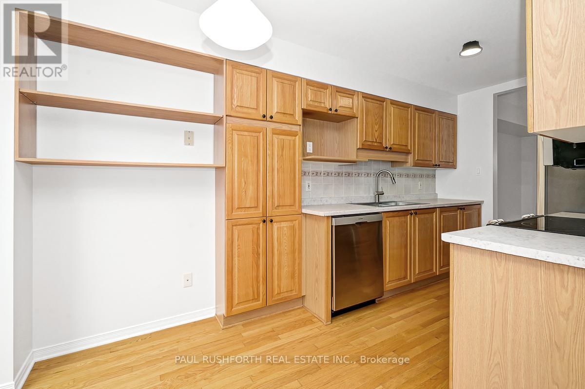 Photo 10 of 115 Tall Oak Private, Ottawa ON