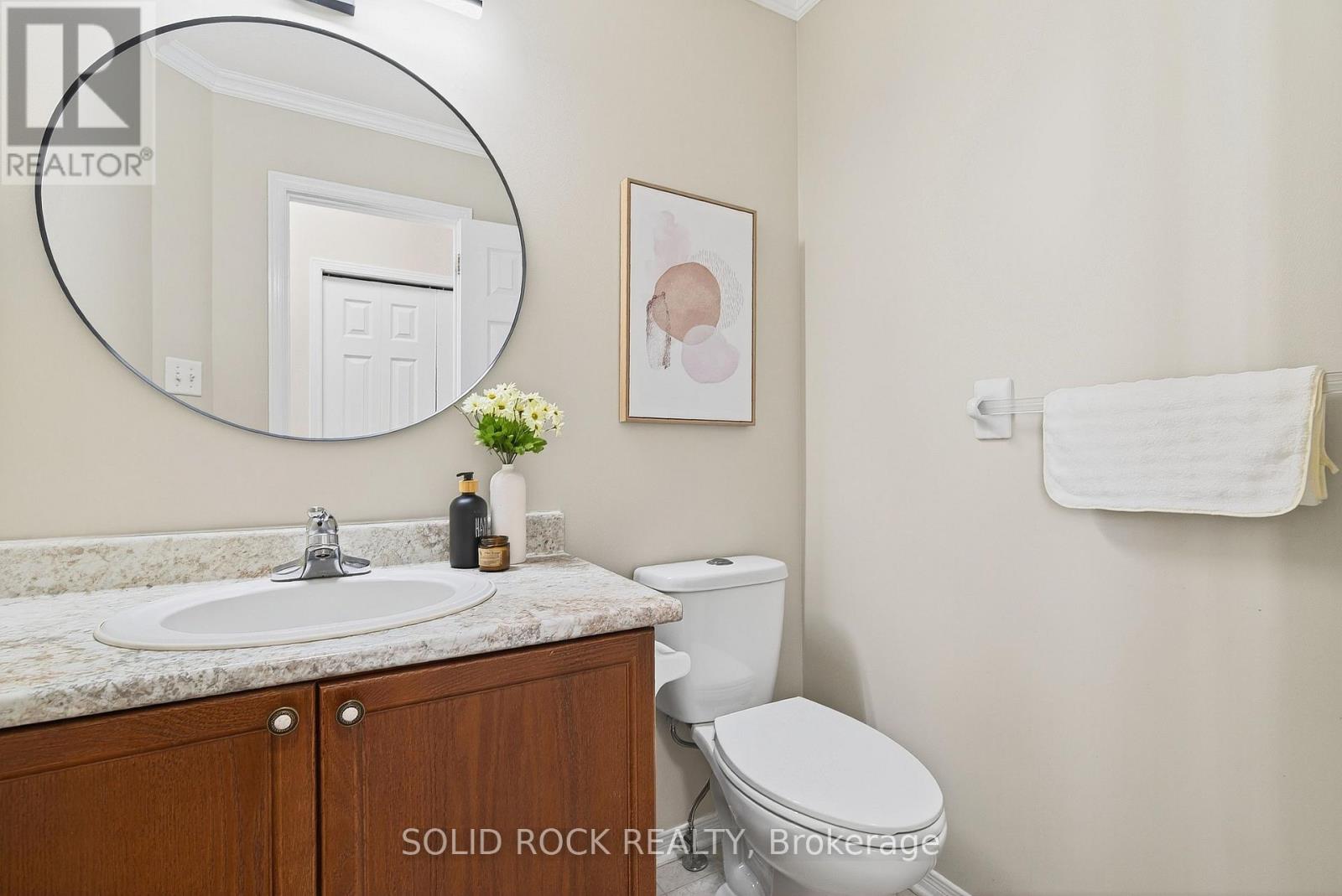 Photo 15 of 50 Insmill Crescent, Ottawa ON