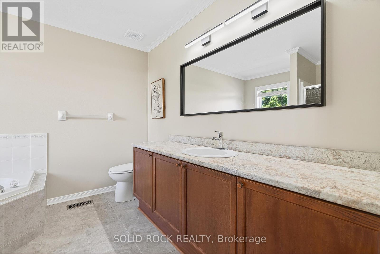 Photo 28 of 50 Insmill Crescent, Ottawa ON