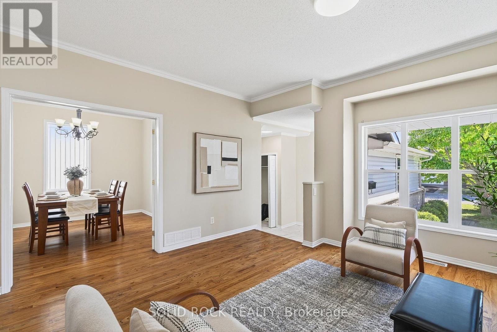 Photo 9 of 50 Insmill Crescent, Ottawa ON