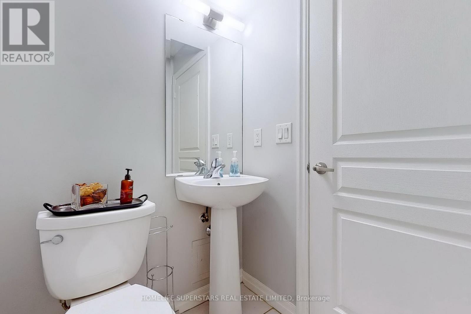 Photo 25 of 1013 223 Webb Drive, Mississauga ON