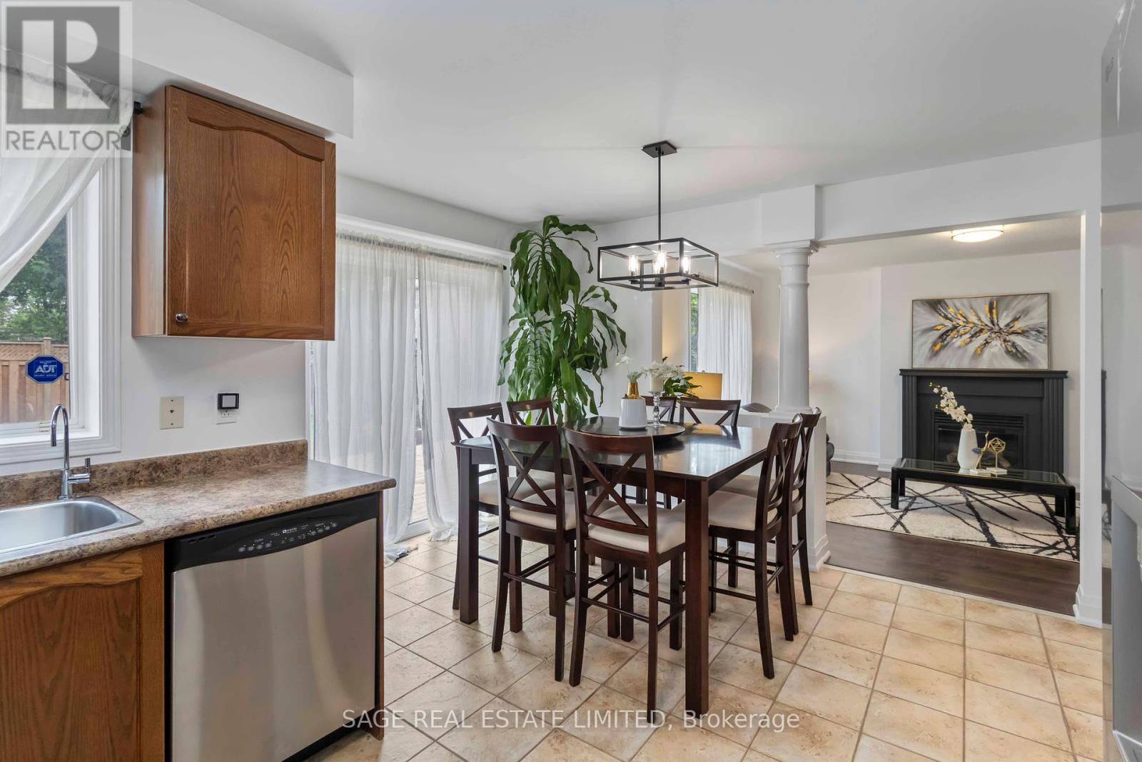 Photo 14 of 4159 Castlebury Street, Mississauga ON