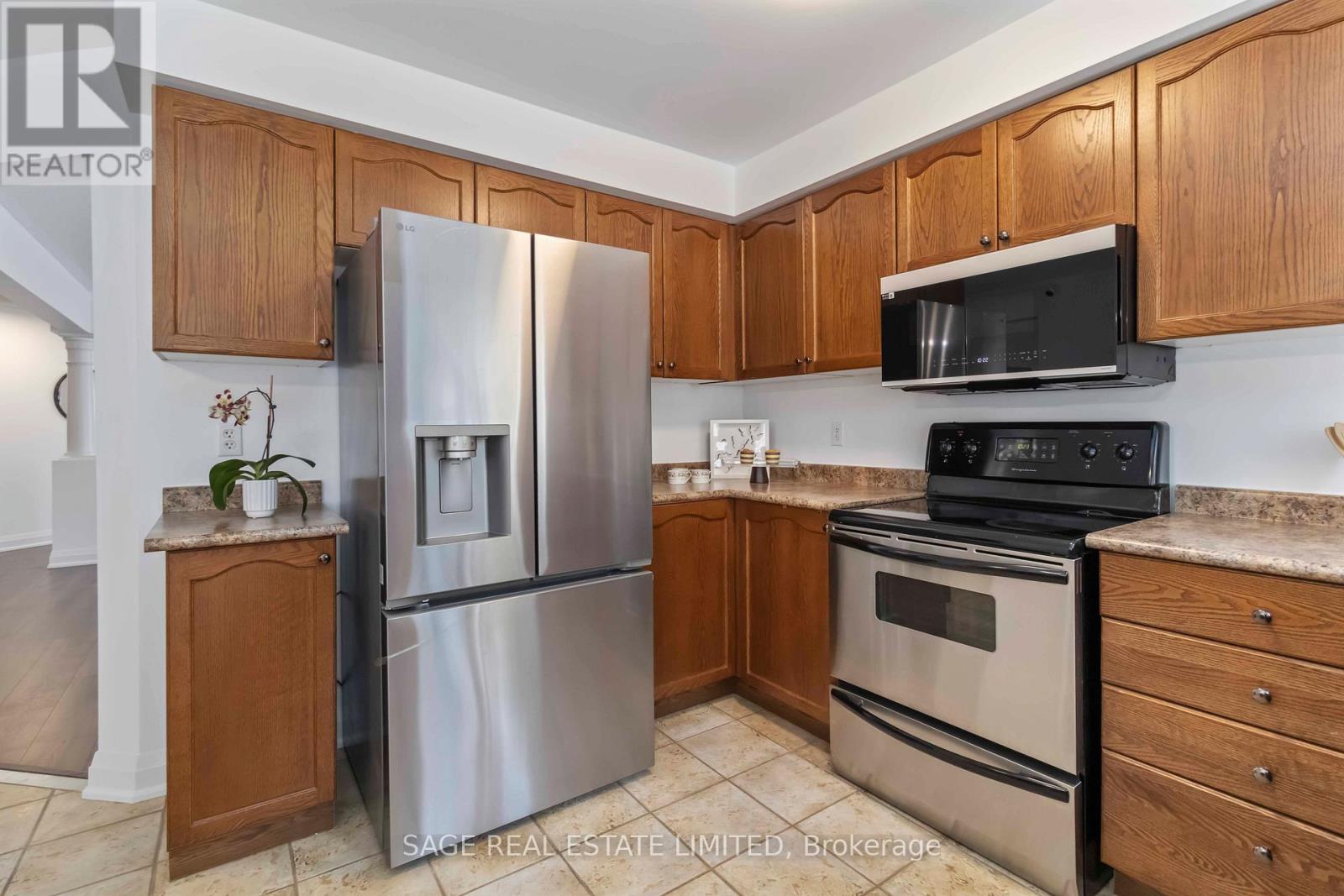 Photo 16 of 4159 Castlebury Street, Mississauga ON