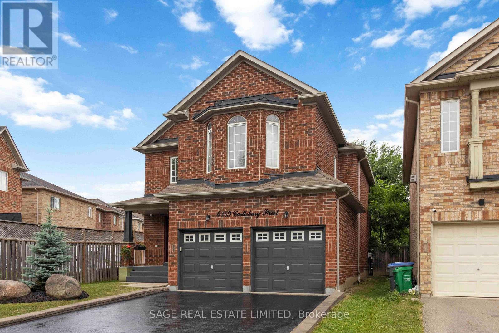 Photo 3 of 4159 Castlebury Street, Mississauga ON