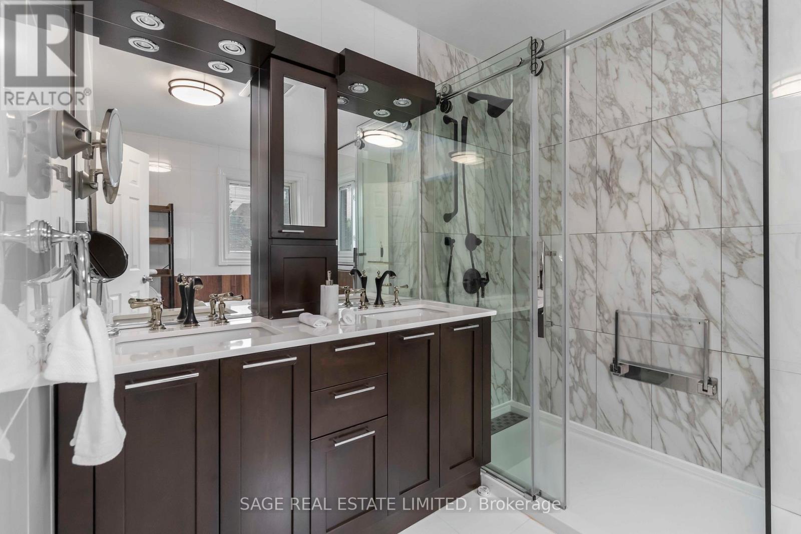 Photo 32 of 4159 Castlebury Street, Mississauga ON