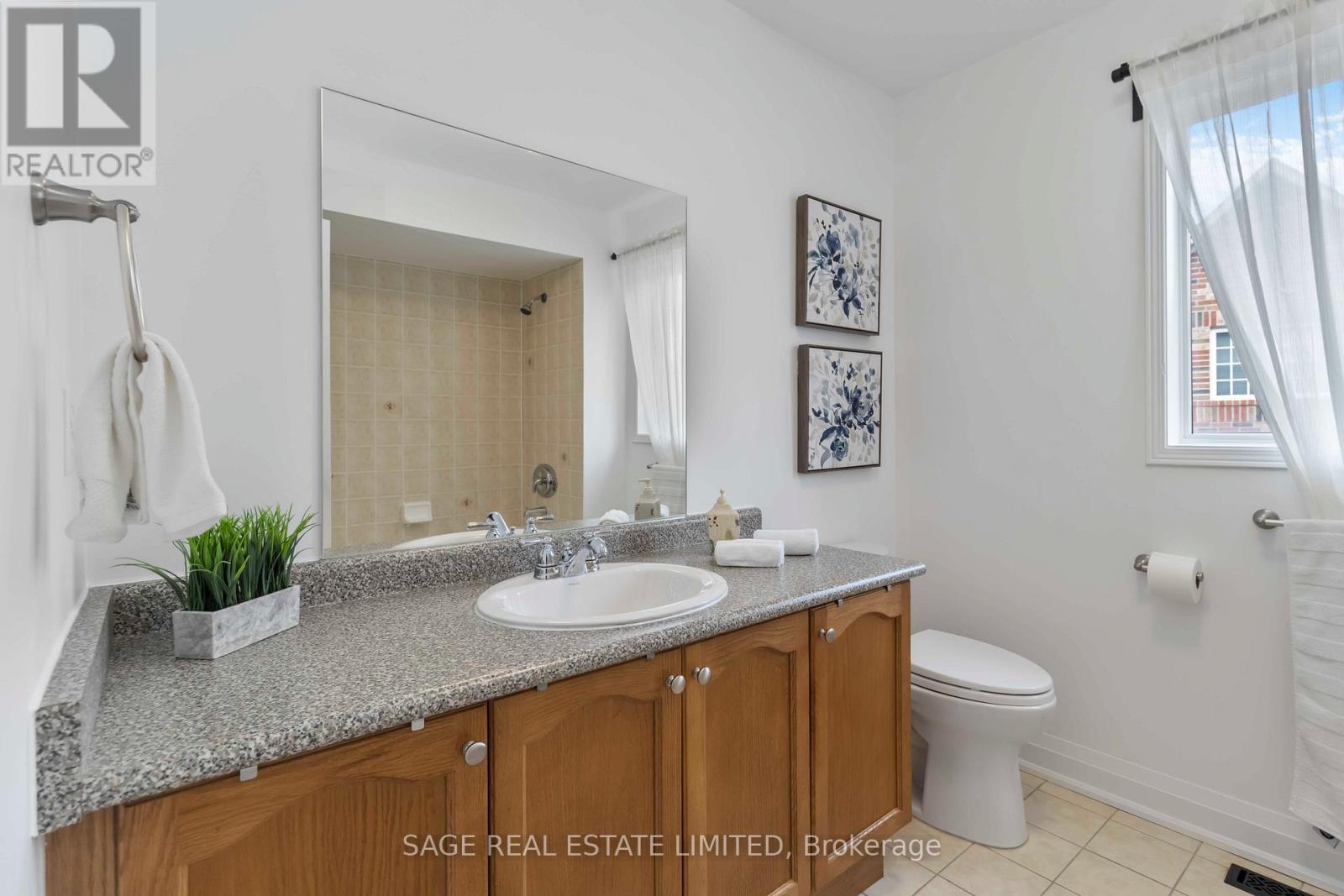 Photo 33 of 4159 Castlebury Street, Mississauga ON