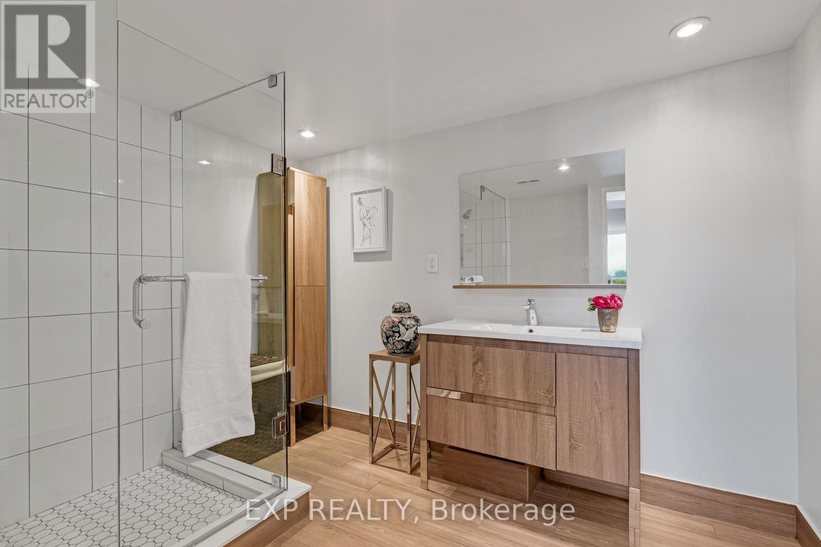 Photo 19 of 203 3605 Kariya Drive, Mississauga ON