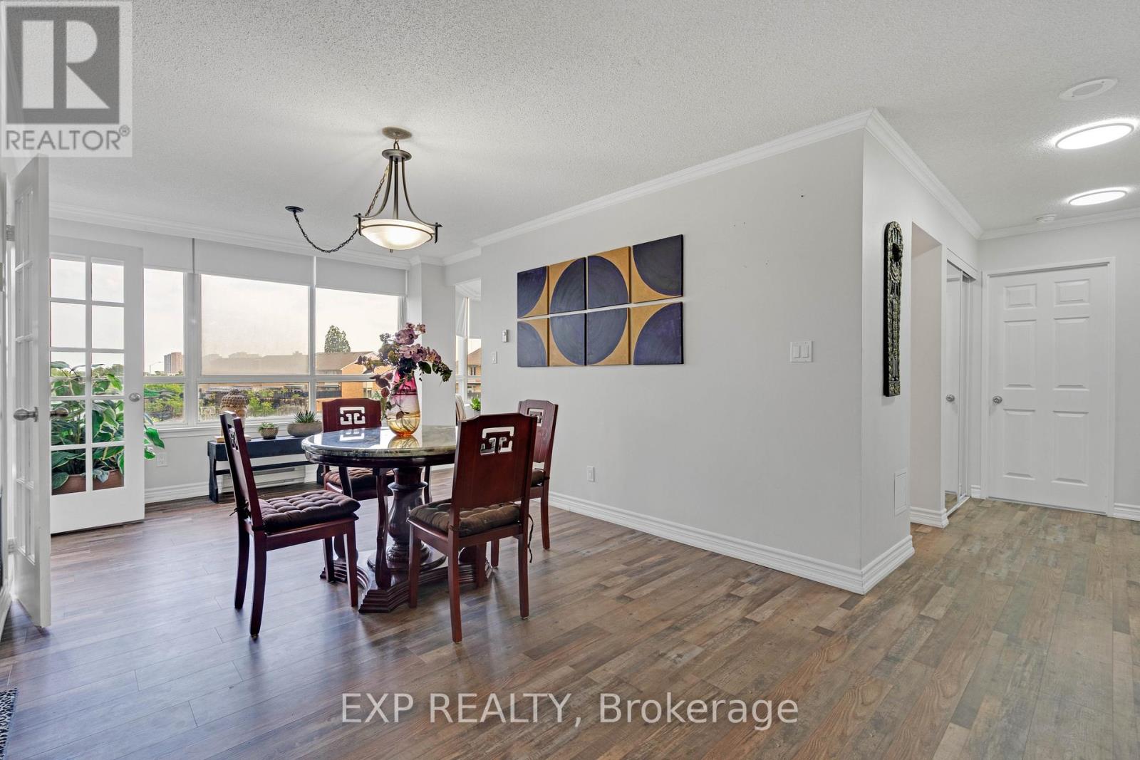 Photo 9 of 203 3605 Kariya Drive, Mississauga ON