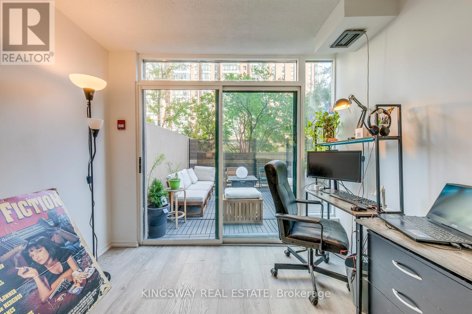 Photo 17 of 110 145 Hillcrest Avenue, Mississauga ON