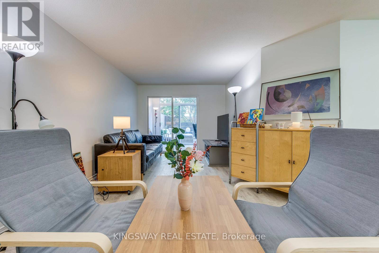 Photo 21 of 110 145 Hillcrest Avenue, Mississauga ON