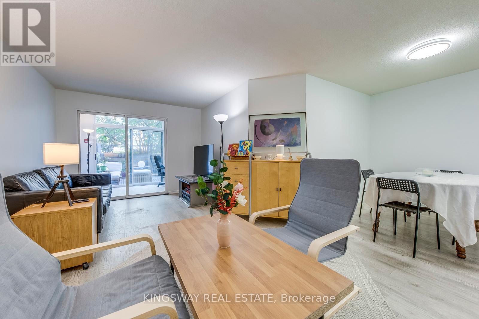Photo 22 of 110 145 Hillcrest Avenue, Mississauga ON