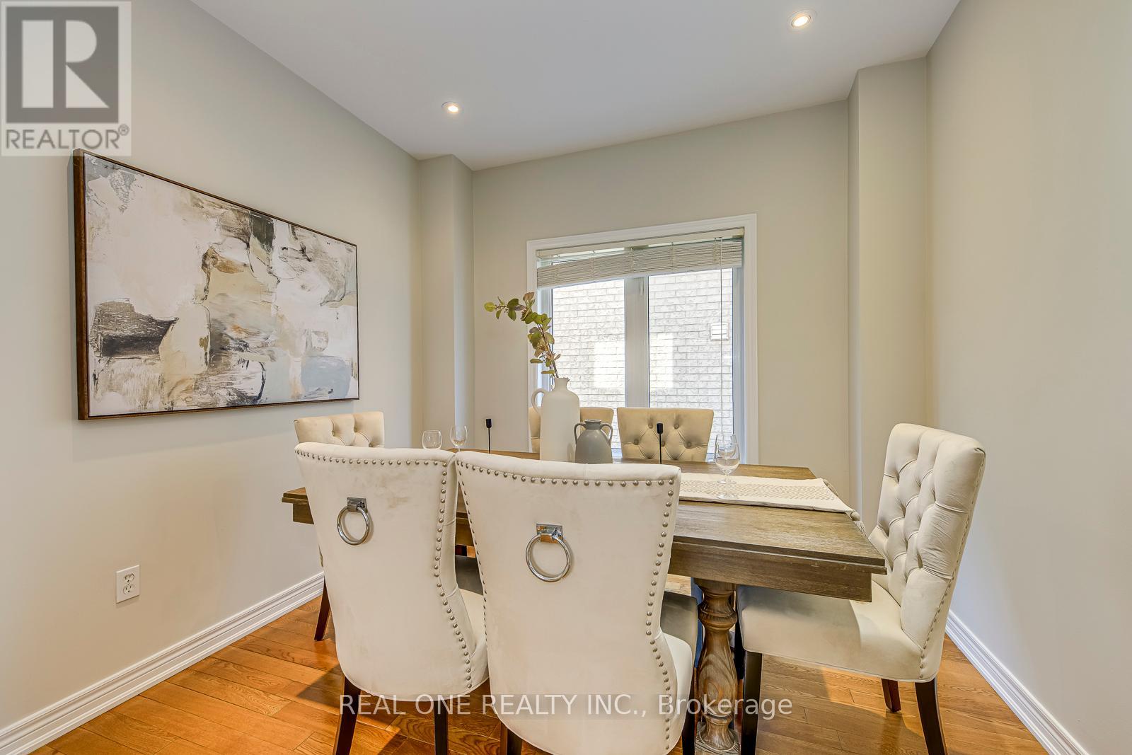 Photo 10 of 2337 Hilda Drive, Oakville ON