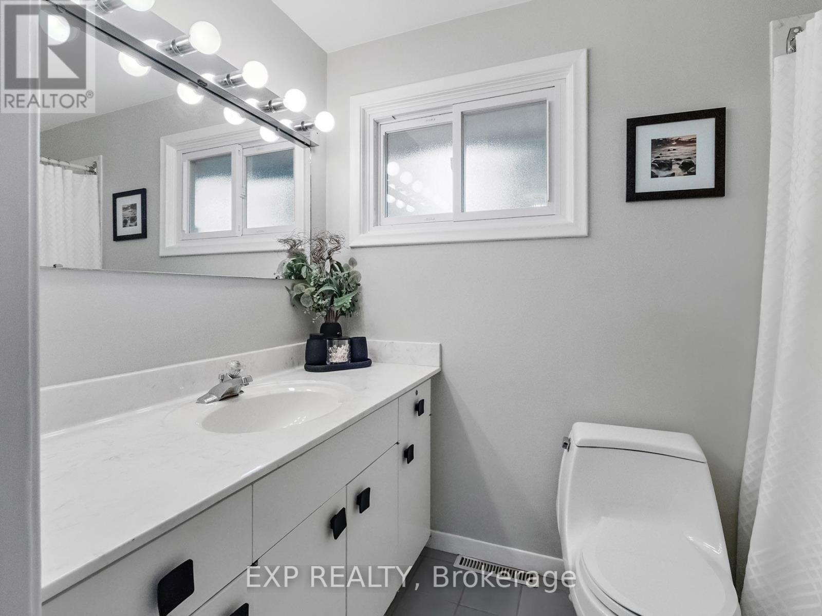 Photo 21 of 6711 Mcmicking Street, Niagara Falls ON
