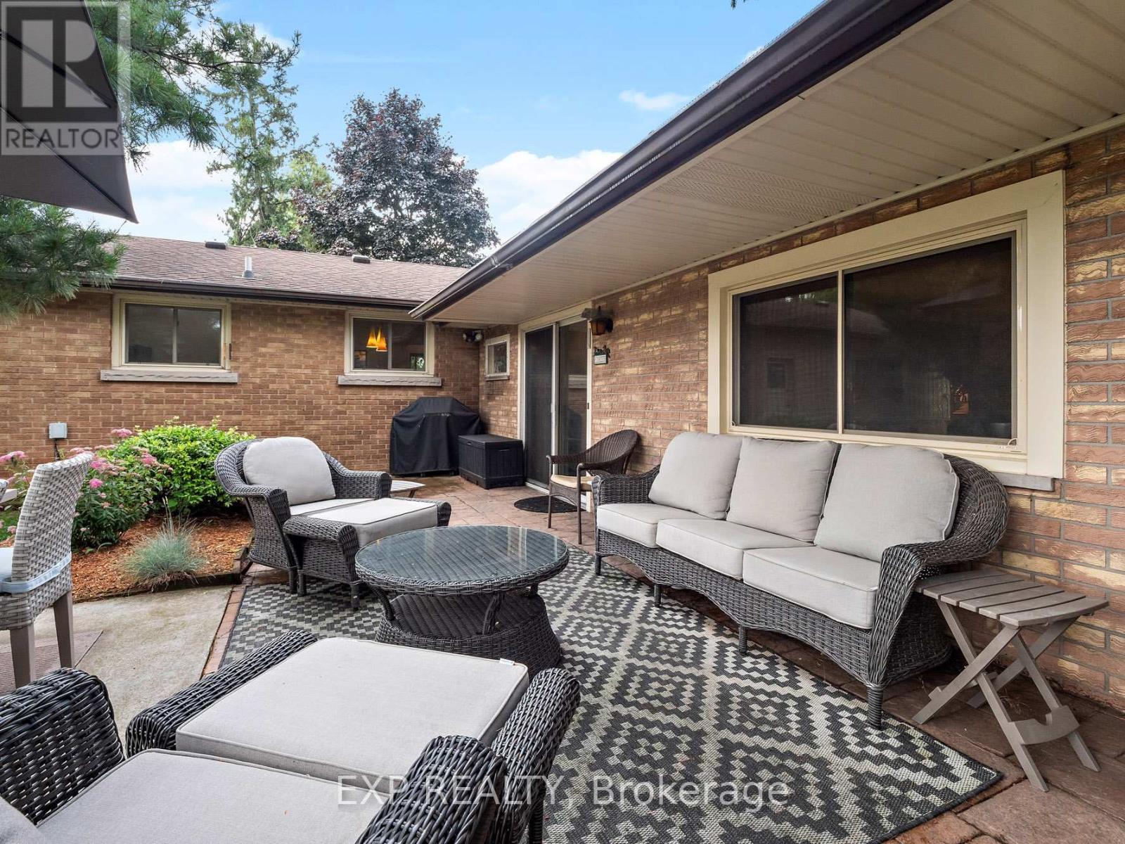 Photo 27 of 6711 Mcmicking Street, Niagara Falls ON