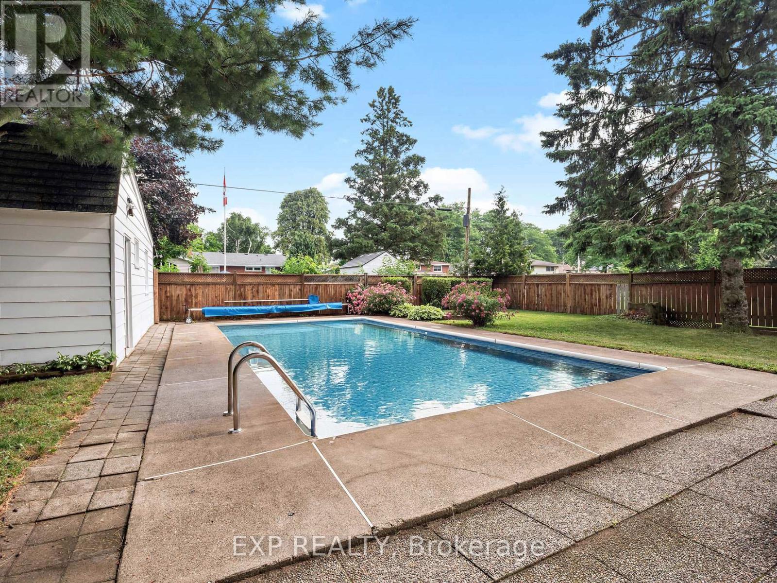 Photo 29 of 6711 Mcmicking Street, Niagara Falls ON