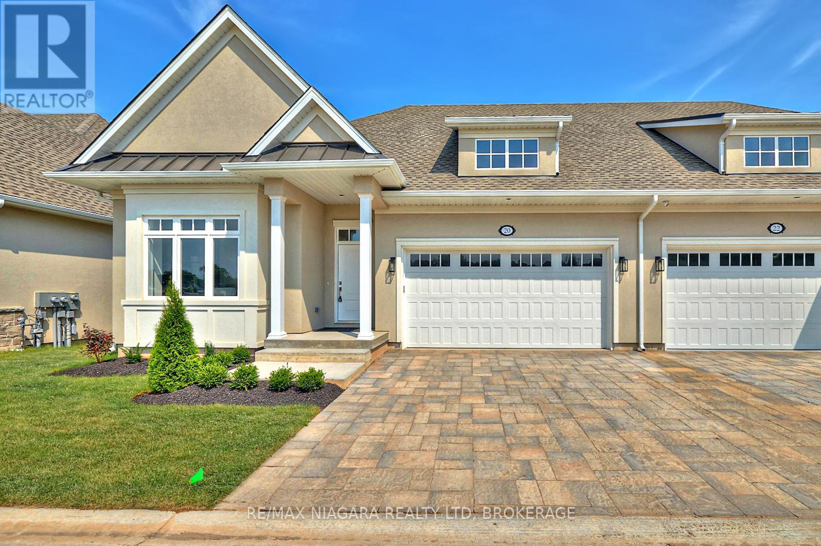 Photo 2 of 10 Butternut Crescent, Fort Erie ON
