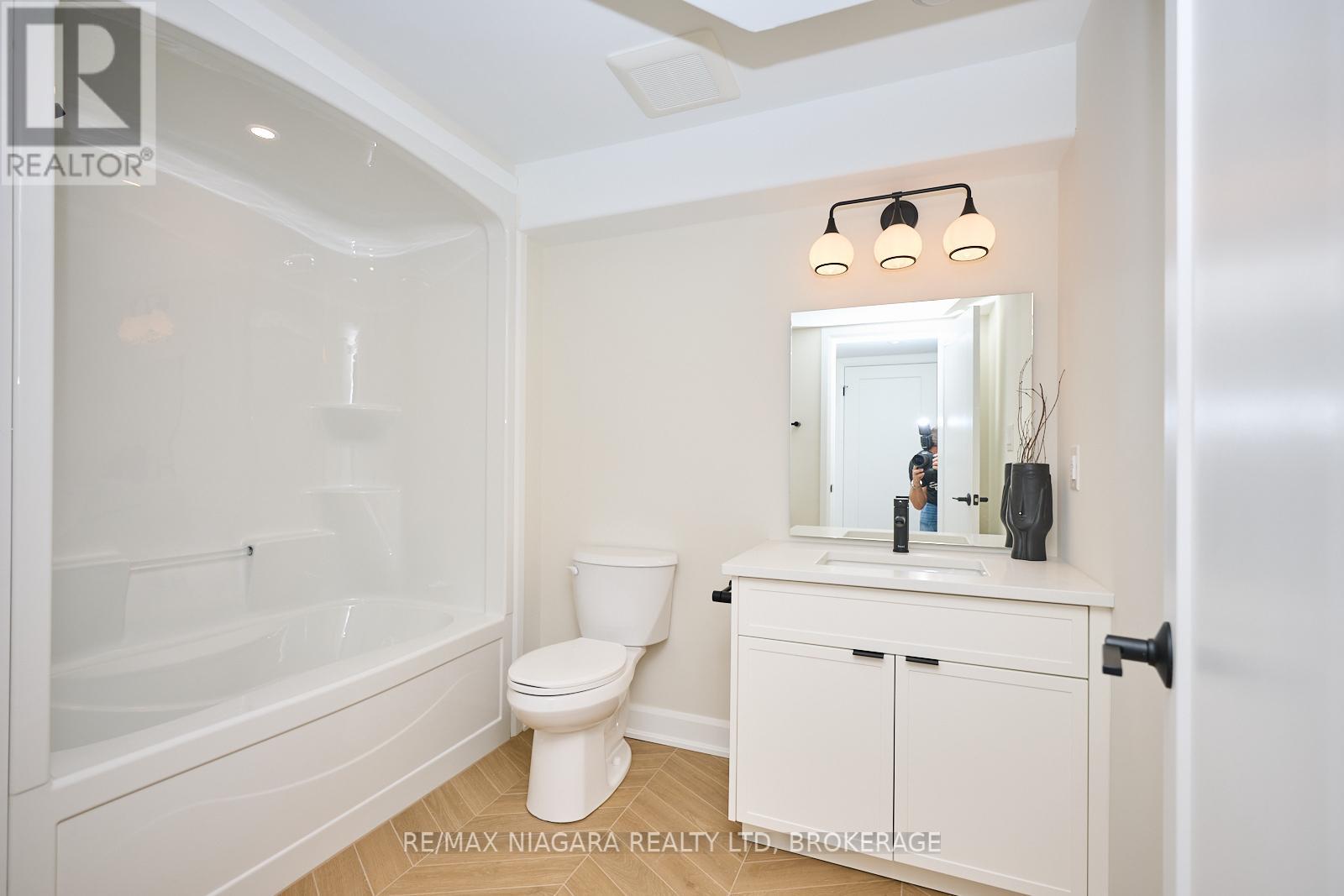 Photo 13 of 11 Butternut Crescent, Fort Erie ON