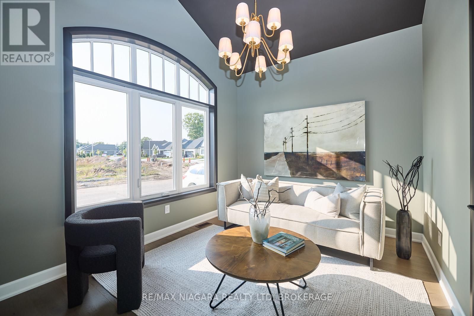 Photo 9 of 11 Butternut Crescent, Fort Erie ON