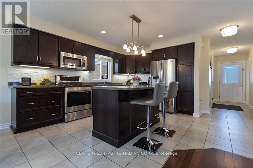 Photo 6 of 3131 Emily Carr Lane, London South ON