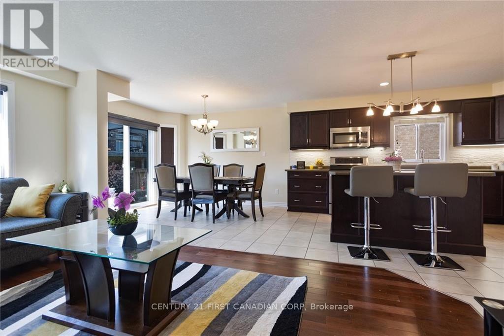 Photo 8 of 3131 Emily Carr Lane, London South ON