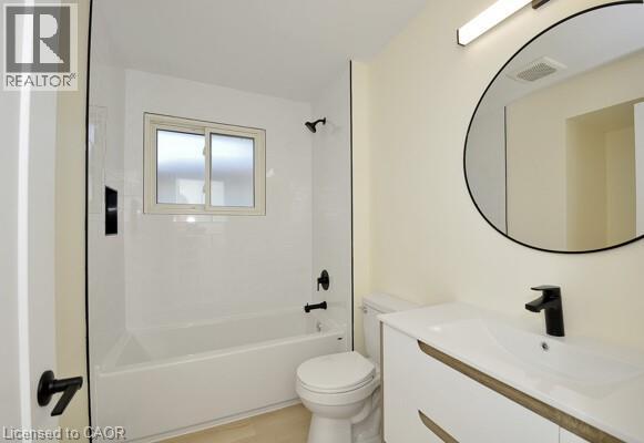 Photo 16 of 30 Grenadier Road, Cambridge ON