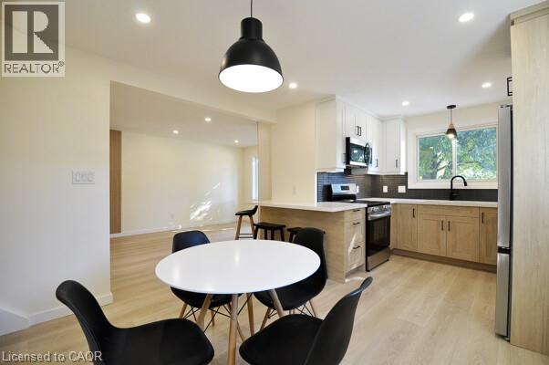 Photo 7 of 30 Grenadier Road, Cambridge ON