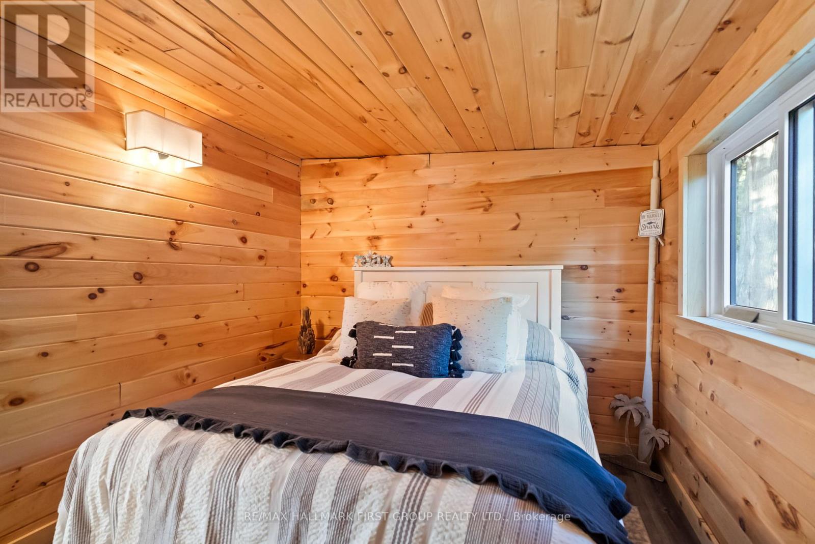 Photo 23 of 402 Steenburg Lake Road S, Limerick ON