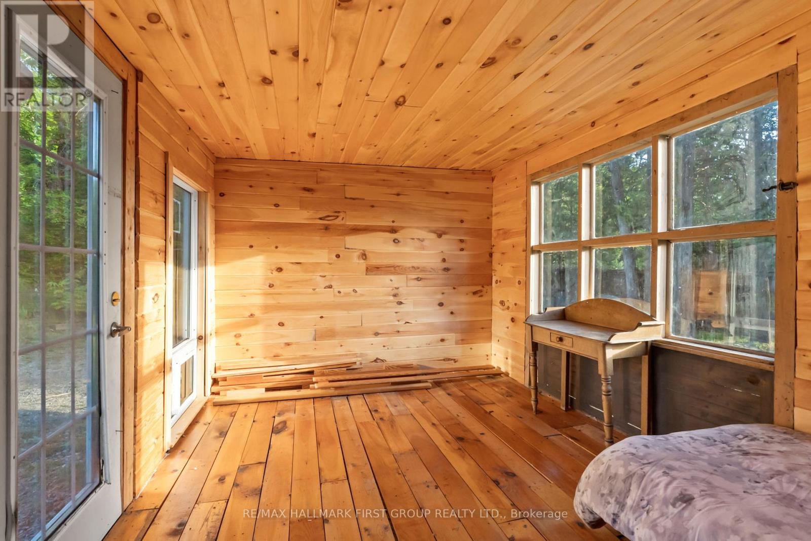 Photo 30 of 402 Steenburg Lake Road S, Limerick ON