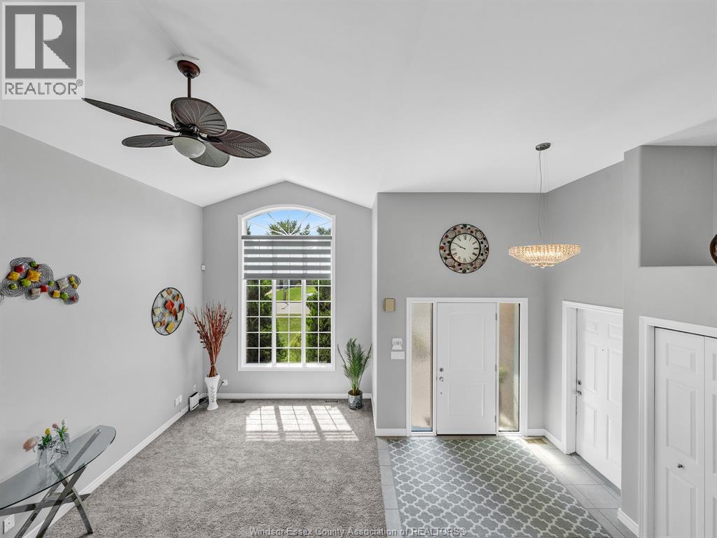 Photo 4 of 549 Birmingham Avenue, Lasalle ON
