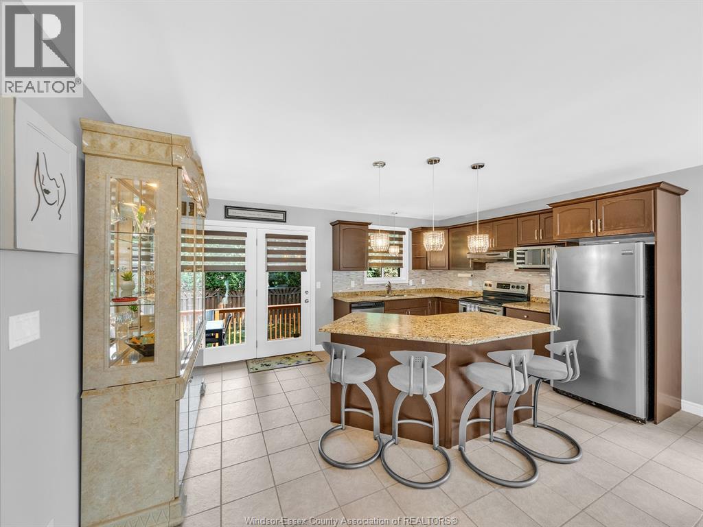 Photo 12 of 549 Birmingham Avenue, Lasalle ON