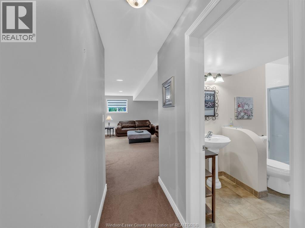 Photo 27 of 549 Birmingham Avenue, Lasalle ON
