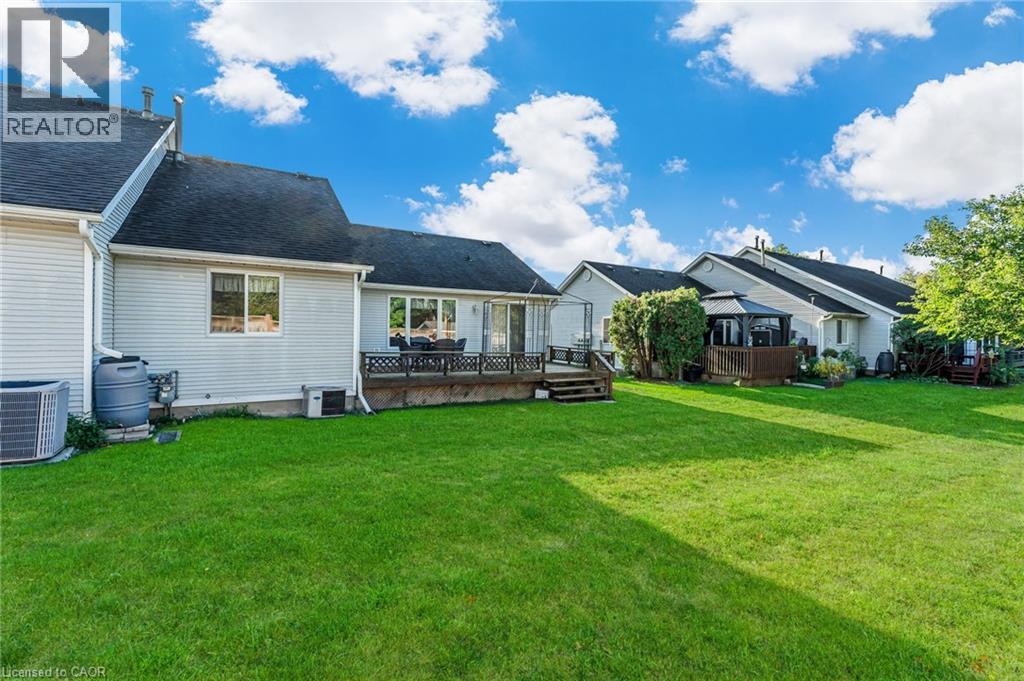 Photo 37 of 8 Garden Drive, Smithville ON